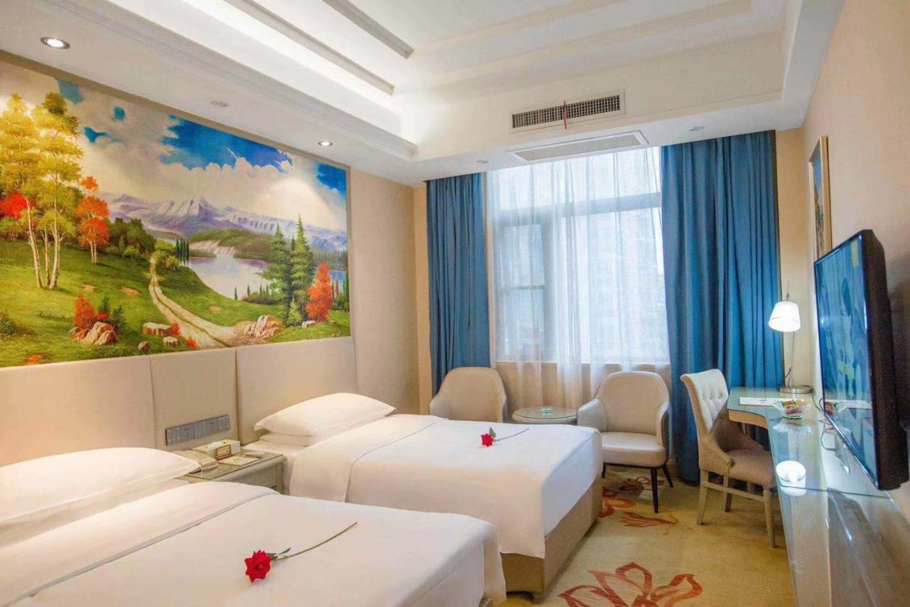 Vienna Hotel Nanyang People Road Zewnętrze zdjęcie