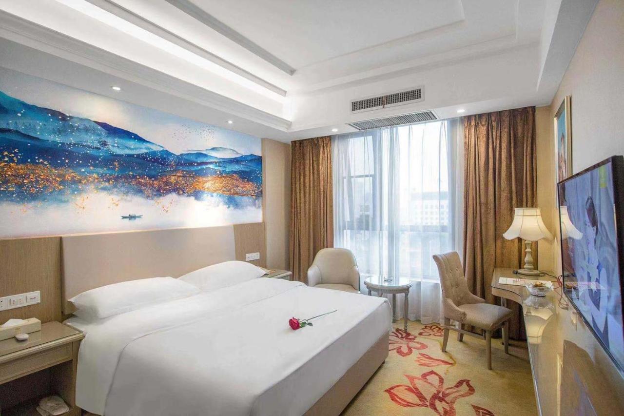 Vienna Hotel Nanyang People Road Zewnętrze zdjęcie