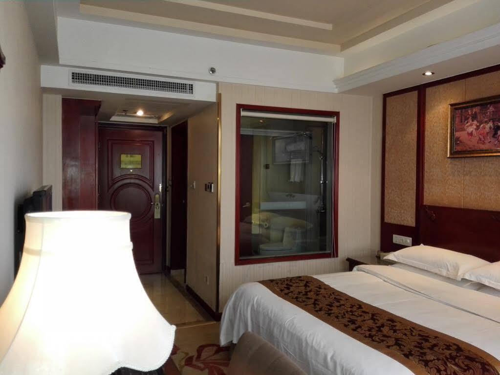 Vienna Hotel Nanyang People Road Zewnętrze zdjęcie